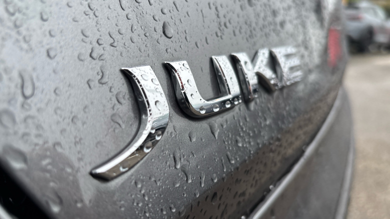 Nissan Juke 1.0 DiG-T N-Connecta 5dr DCT Petrol Hatchback